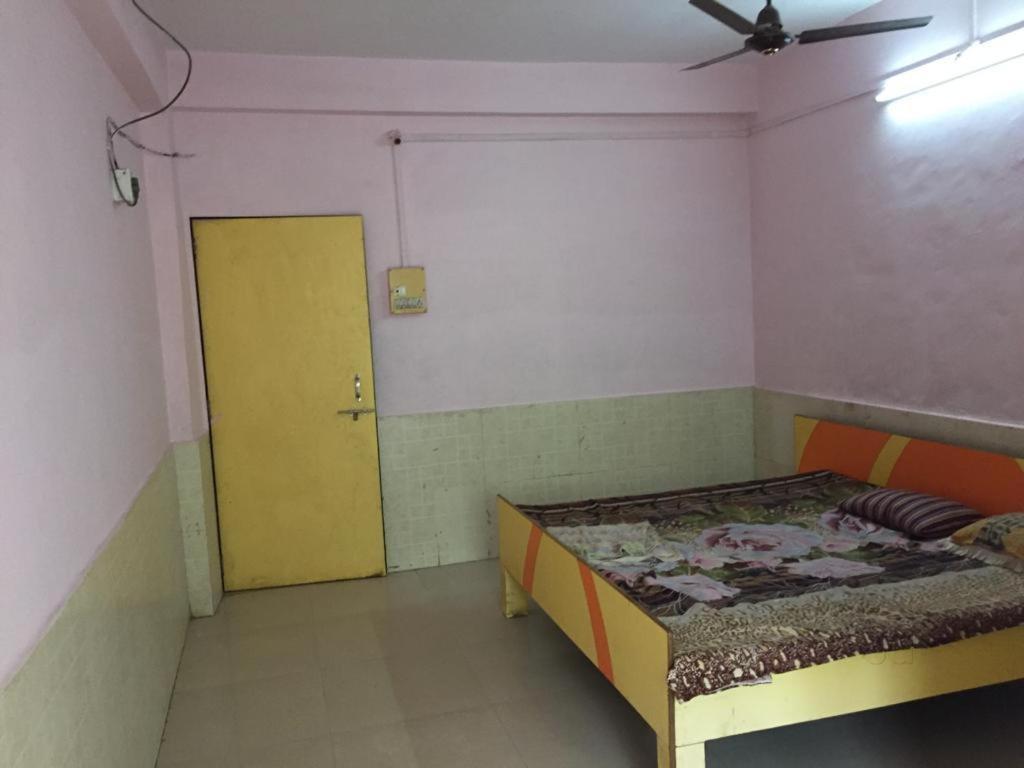Chandrika Guest House Daman Esterno foto